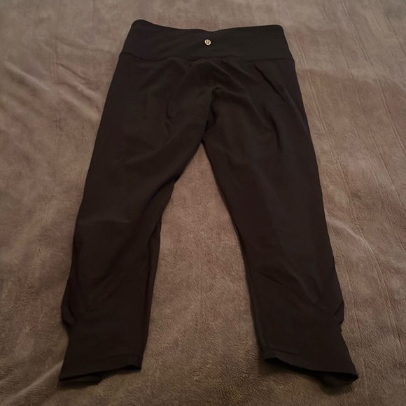 Lululemon mid calf - Picture 1 of 2